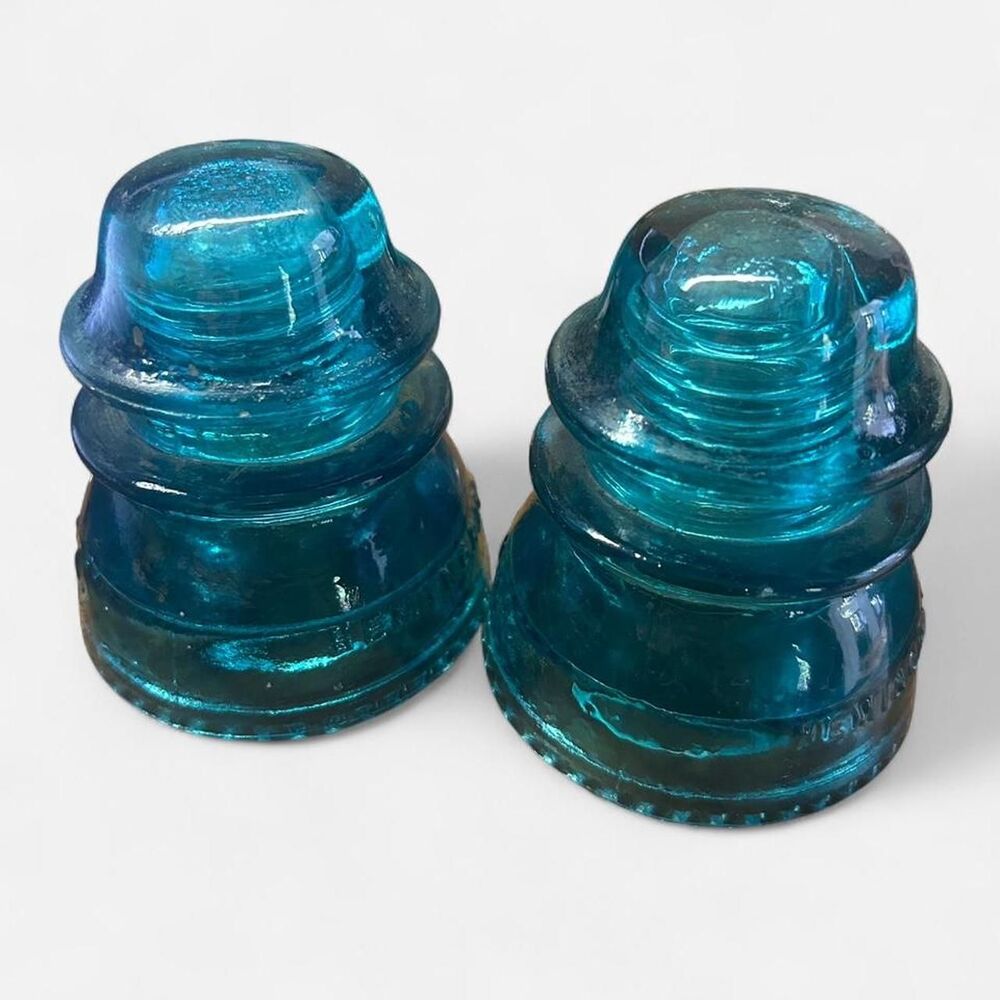 Set of 2 Vintage Acqua Blue Teal Hemingray-42 Glass Insulators